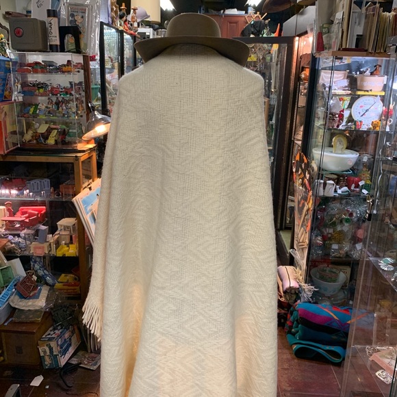 Pendleton Wool Throw - Picture 2 of 4